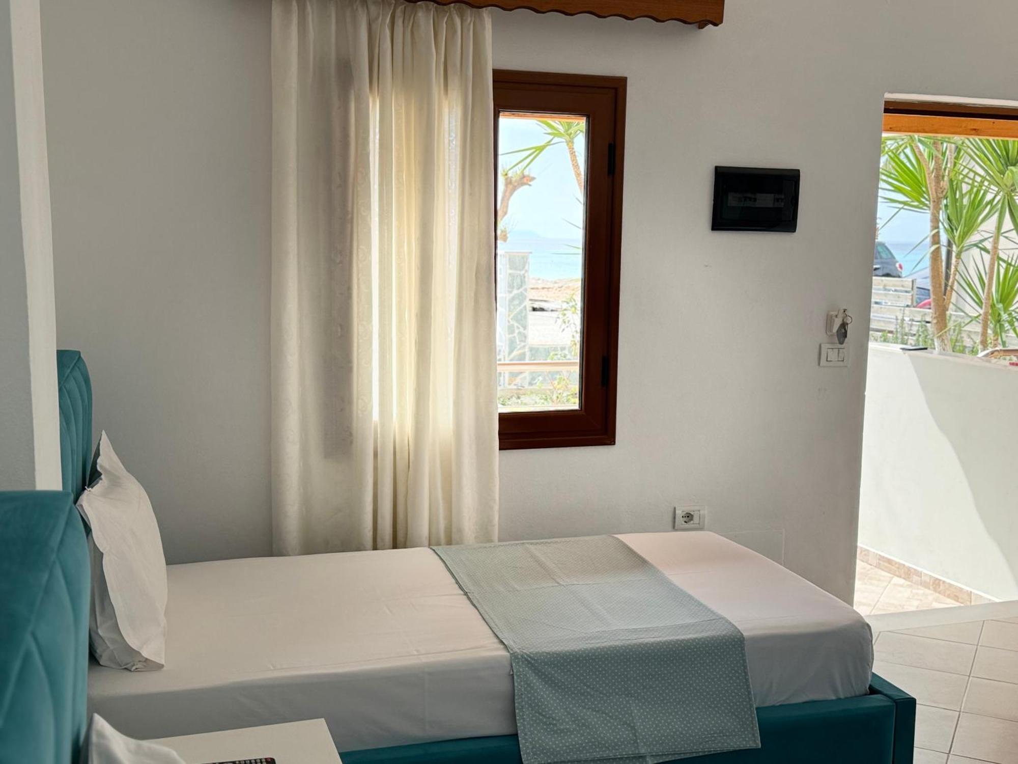 Ionian View B&B Himare Room photo