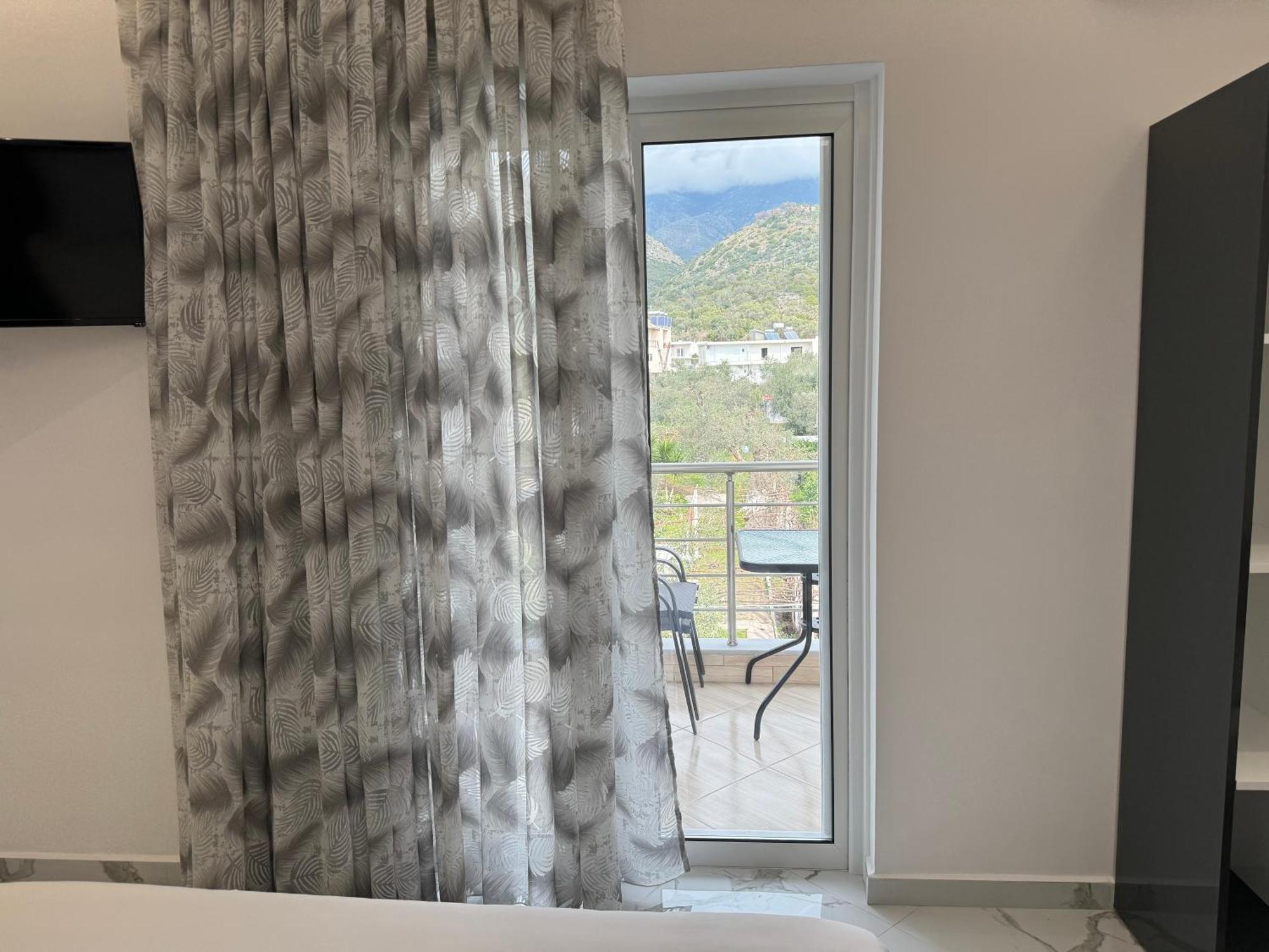 Ionian View B&B Himare Exterior photo